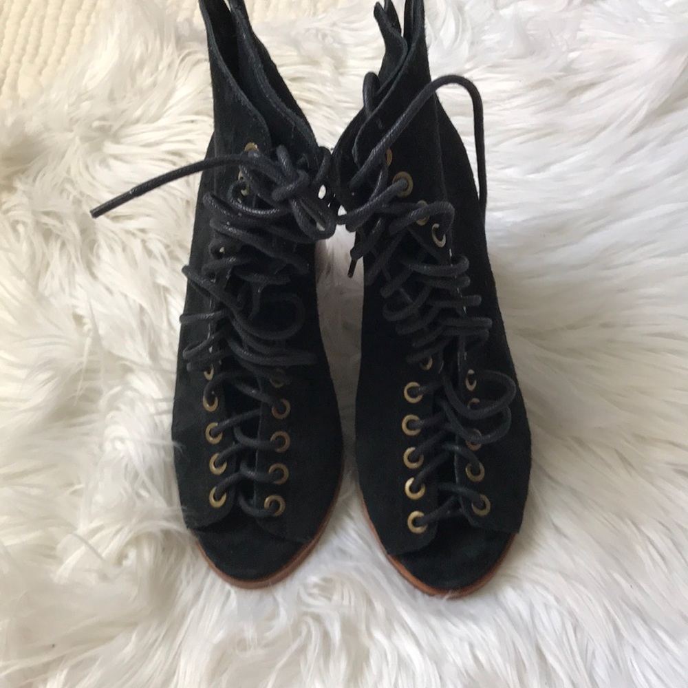 Jeffrey Cambell Lace Up Wedge Heel - Picture 2 of 3